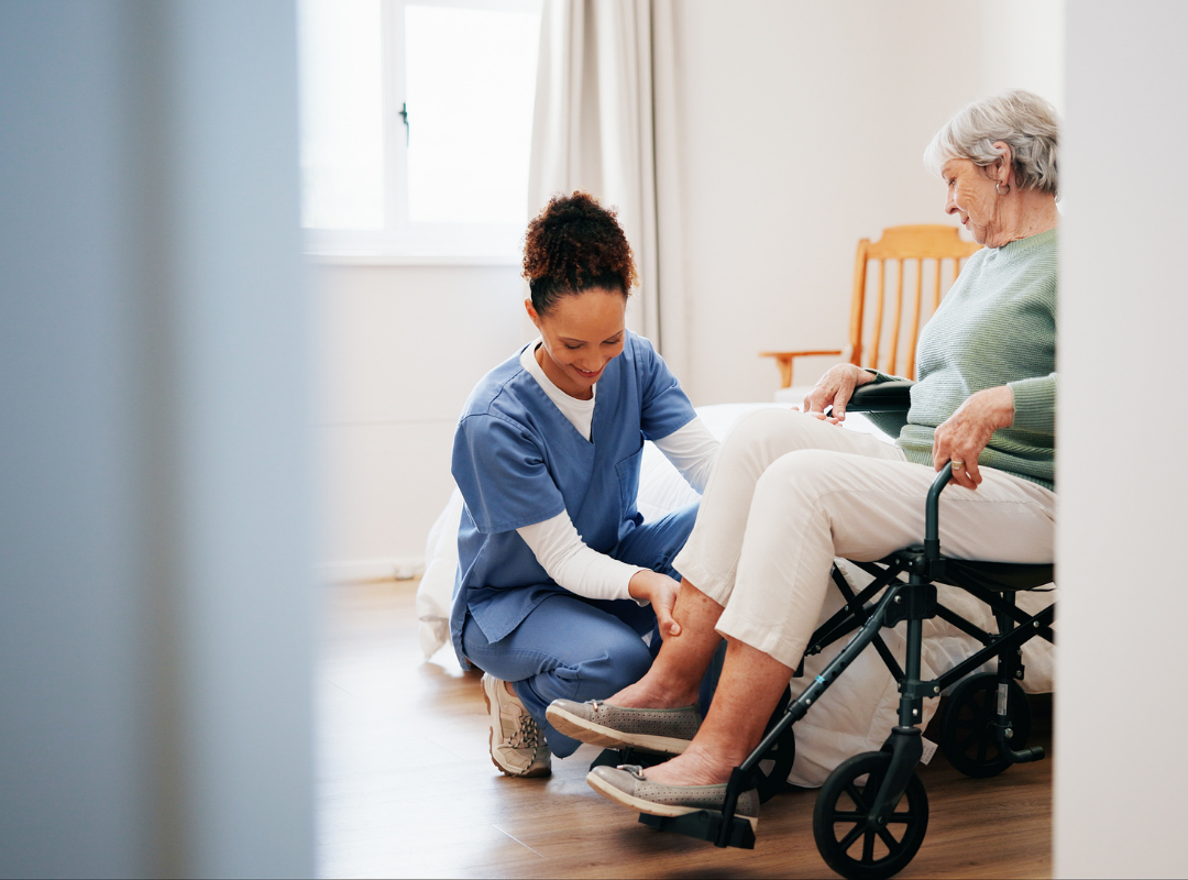 Personal Care vs Assisted Living: What Families Should Choose